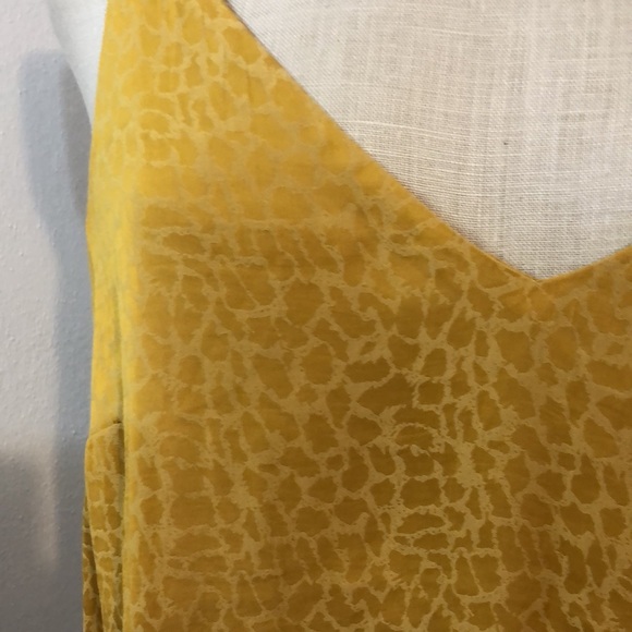 H&M gold tank top size 12 - Picture 9 of 9